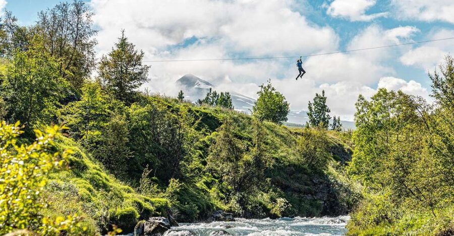 Akureyri: Zipline Tour - Meet at the Parking Lot: Gear Up Fast, Then Walk to Line One