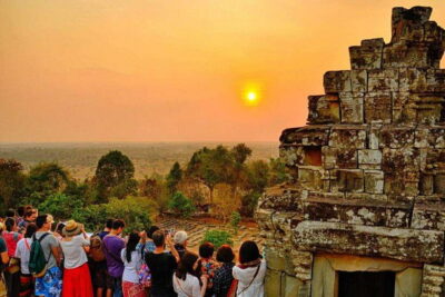 Angkor Zipline and Temple Tour with Sunset - Getting There: 7:30 Pickup and the South Gate Start