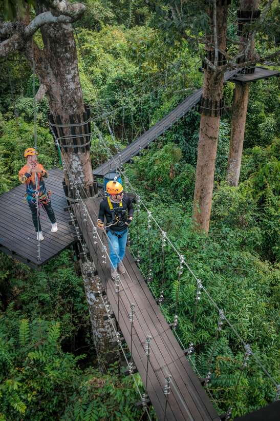 Angkor Zipline and Temple Tour with Sunset - Angkor Wat: Bas-Reliefs, Hindu Myth, and Photo Moments