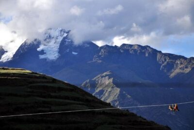 Cusco Rafting and Zipline Adventure - From Cusco to Oropesa: the morning flow and the bread stop