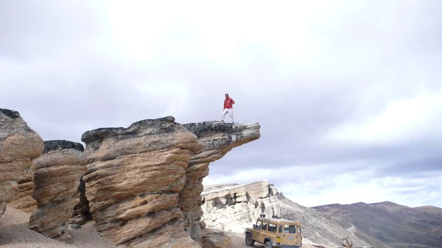 El Calafate: 4WD Adventure with Optional Hike or Zipline - Estancia Huyliche: snack or lunch after the descent