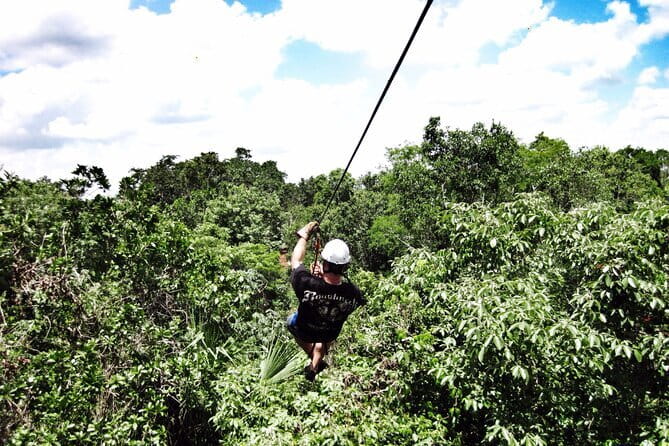 El Nido Palawan Zipline One Way - The flow of the experience: from meeting point to final return