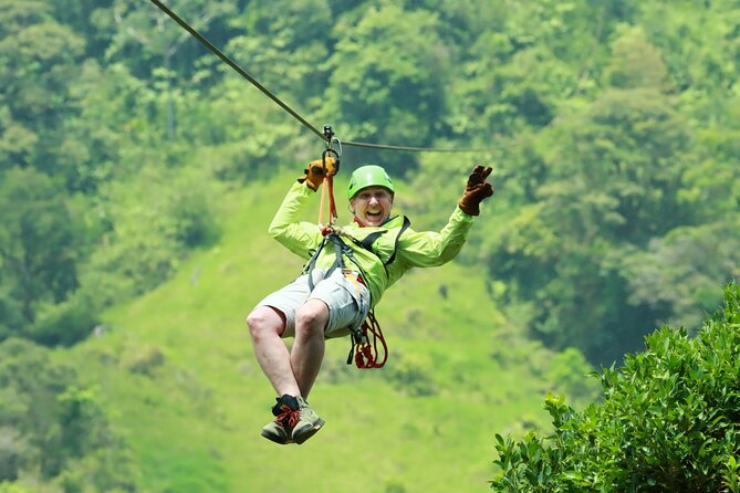 Extreme Zipline tour in Monteverde - Weather and comfort: when wind or rain changes the vibe
