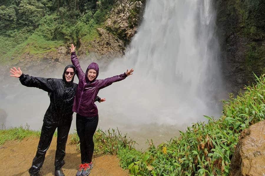 From Medellin: Epic Zipline and Giant Waterfall - The Lenard effect explanation: why that water moment feels scientific
