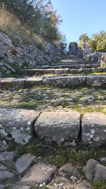 From Tirana: Petrela Castle and Biggest ZipLine in Balkan - The Petrelë break: coffee, lunch options, and breathing room