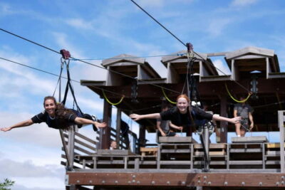 Kent: England’s Longest Zip Wire – 720m Flight over Quarry - The 1-hour flow: briefing, bus to the tower, then your superman run
