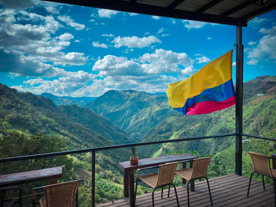 Medellín: Highest Zipline of Colombia Over Waterfalls - The Medellín region scenery: zipline country looks like a postcard for a reason