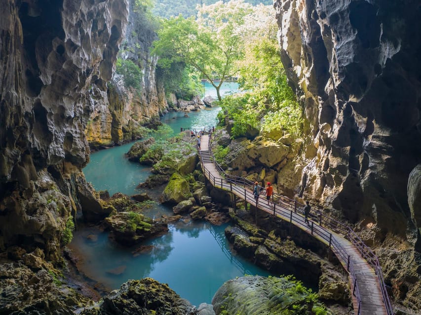 Phong Nha/Dong Hoi: Phong Nha Cave and Zipline in Dark Cave - Kayaking in Dark Cave waters: the cool factor you’ll actually feel