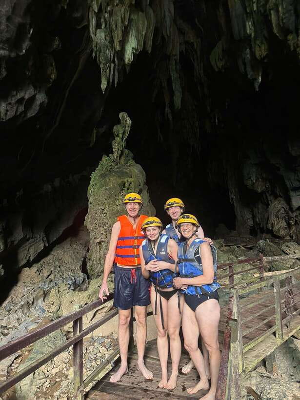 Phong Nha/Dong Hoi: Zipline Dark Cave & Phong Nha Cave Trip - Lunch in Phong Nha-Ke Bang National Park: fuel before the cave sightseeing