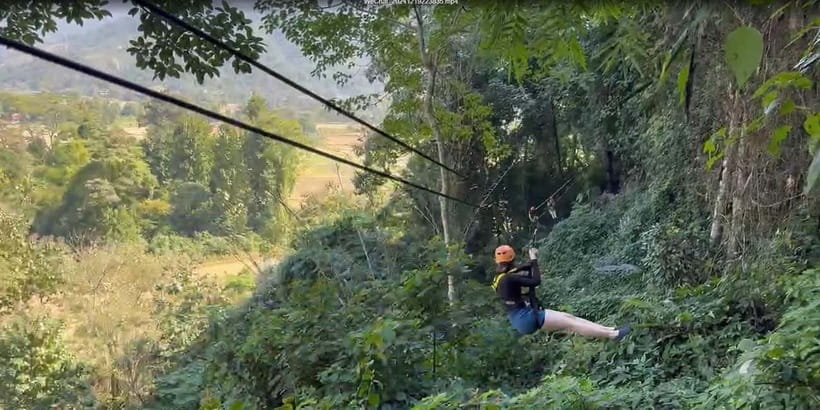 Vang Vieng: Hot Air Balloon,Kayak,Zipline,Blue lagoon1 Tour - Cold tuk-tuk pickups and shared transport reality checks