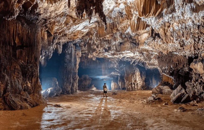 Vangrong: Zipline, Rafting, 2 Cave Hikes, Kayaking, Lagoon 4 - Cave time: underwater cave rafting on a tire