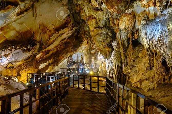 Zipline Dark cave & Paradise cave: Full-day Exploration - Lunch in the Phong Nha area: included and easy
