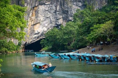 Zipline Dark Cave & Phong Nha Cave Tour : Dong Hoi/Phong Nha - Pickup timing and the road out to the caves